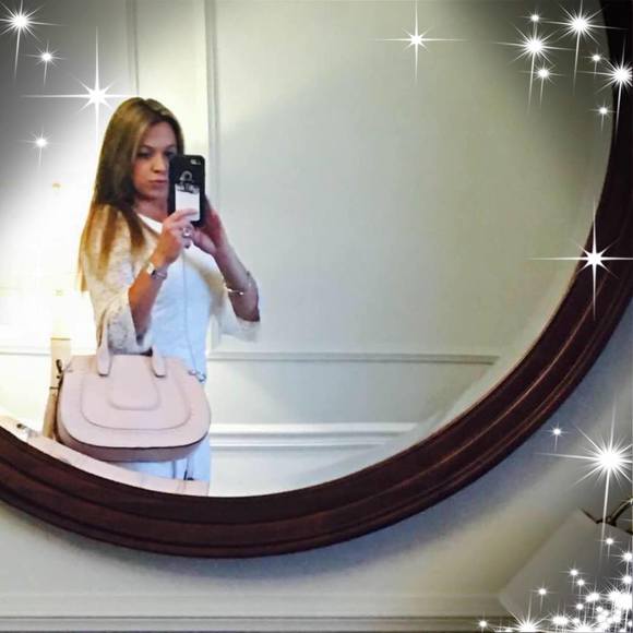 Meet your Posher, Elizabeth - Picture 1 of 1